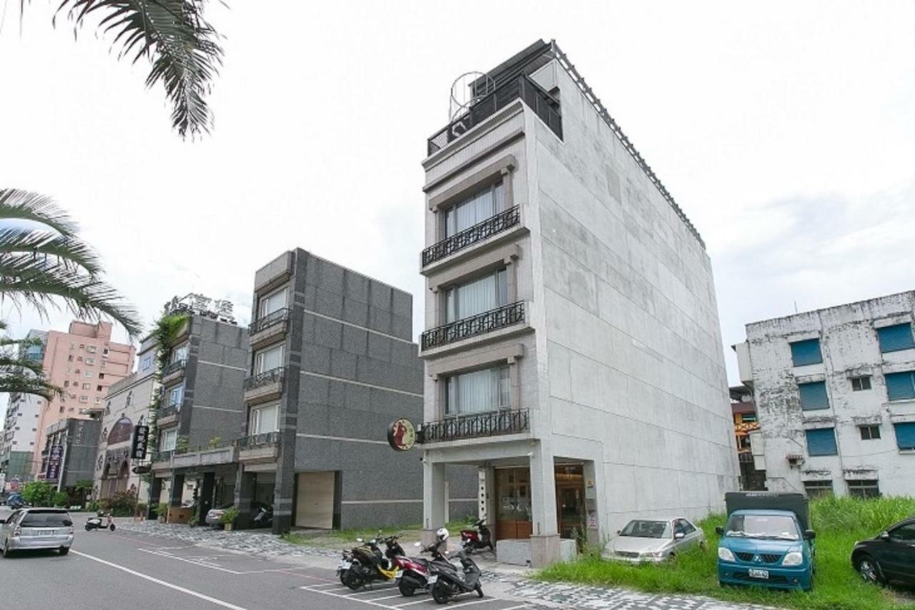 הואליין סיטי 小松鼠站前電梯民宿可加購早餐及車位-預定3天打八折-房型限定詳情請來電洽詢活動方案 מראה חיצוני תמונה
